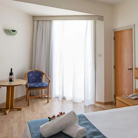 齐索斯酒店 3* Paphos